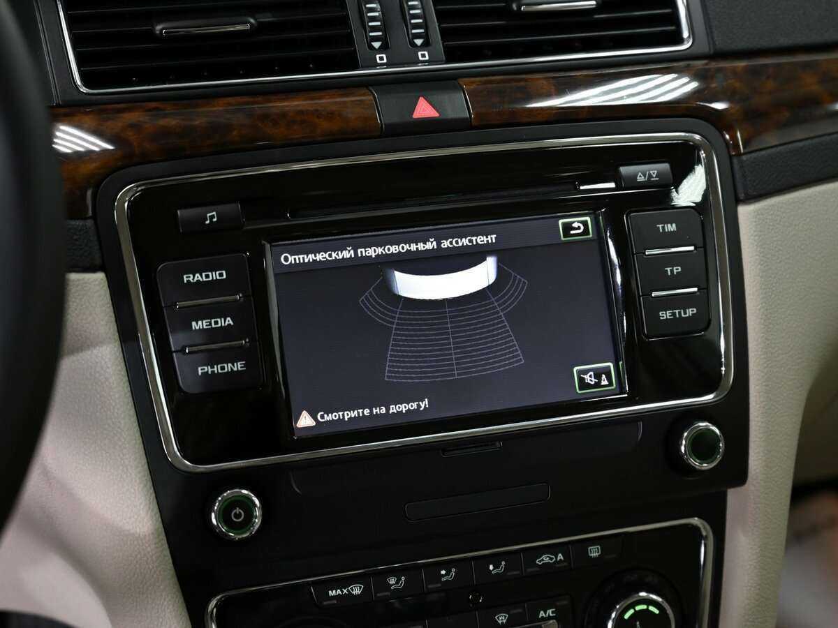 Купить Skoda Superb с пробегом. Фото: #12