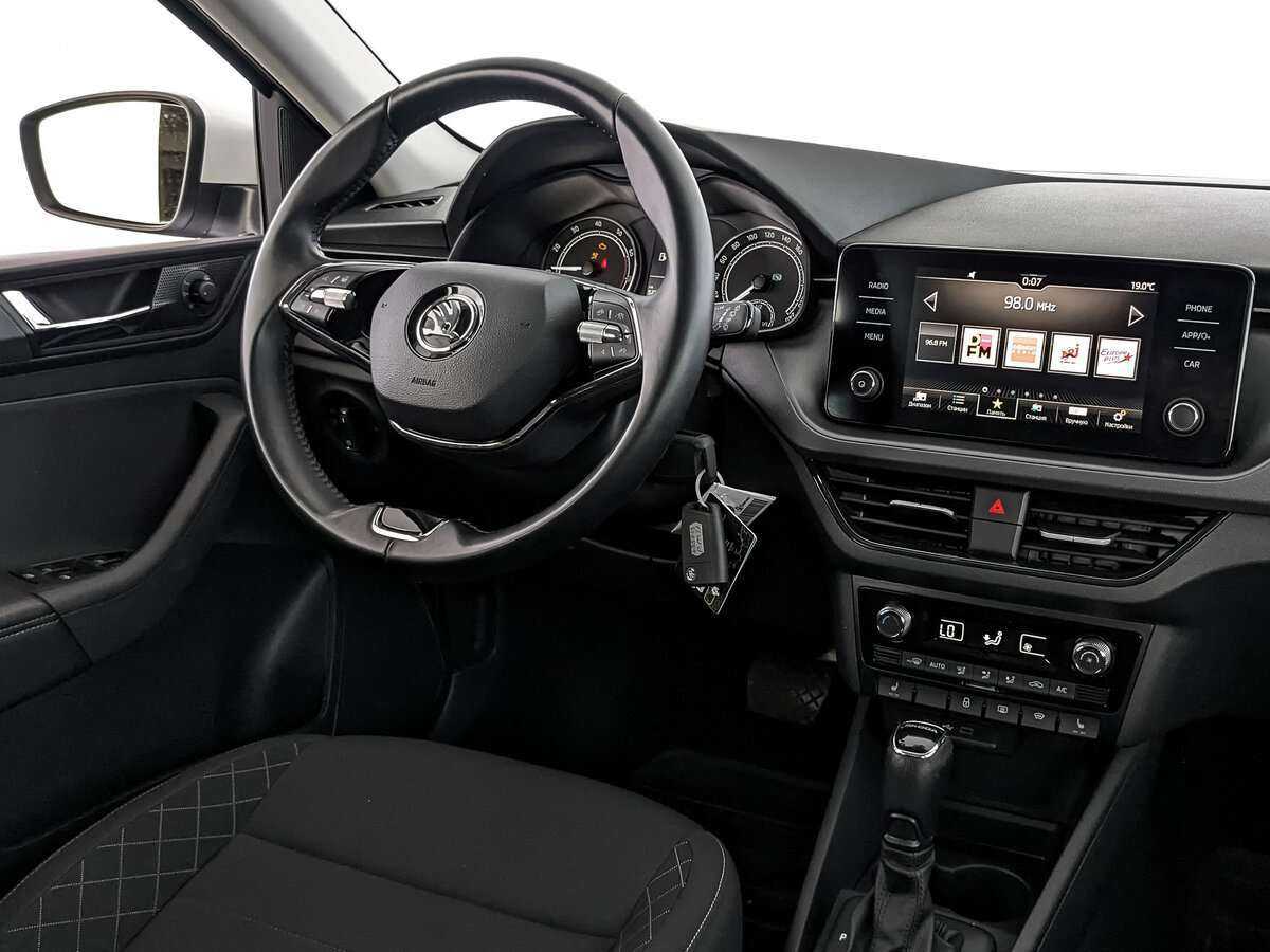 Купить Skoda Rapid с пробегом. Фото: #18