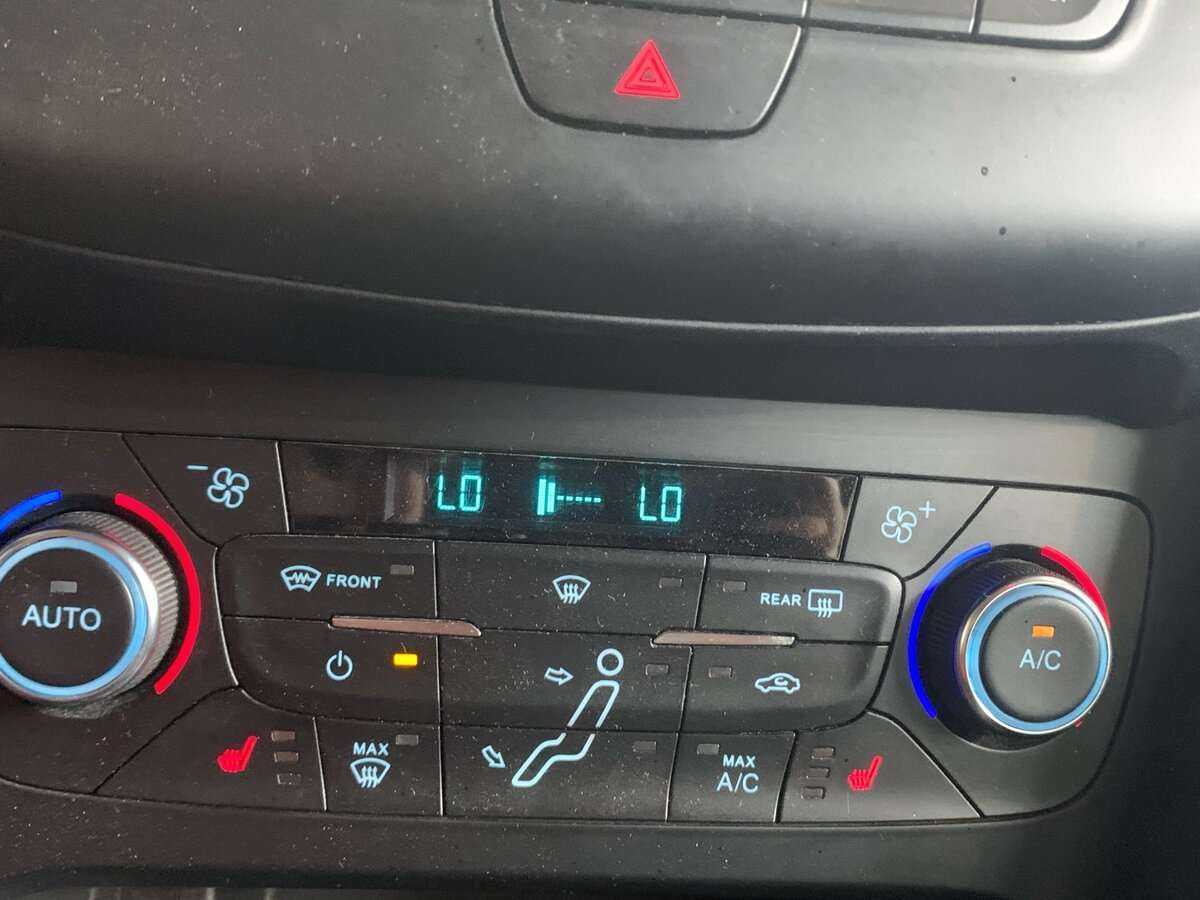 Купить Ford Focus с пробегом. Фото: #11