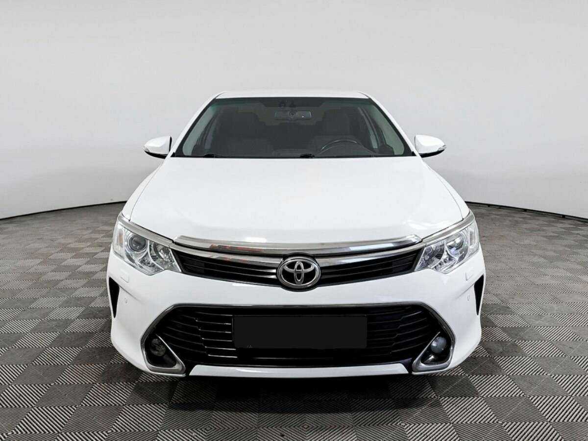Купить Toyota Camry с пробегом. Фото: #1