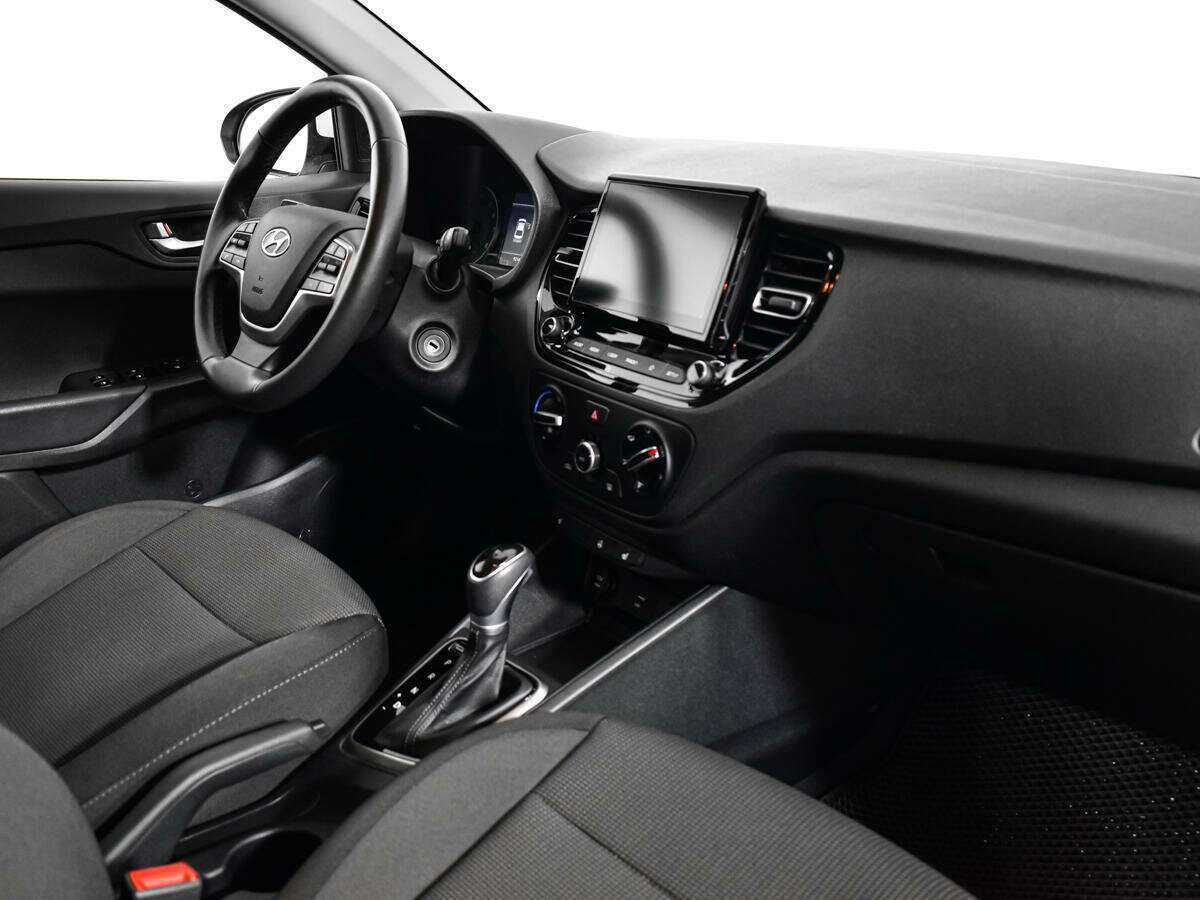 Купить Hyundai Solaris с пробегом. Фото: #8