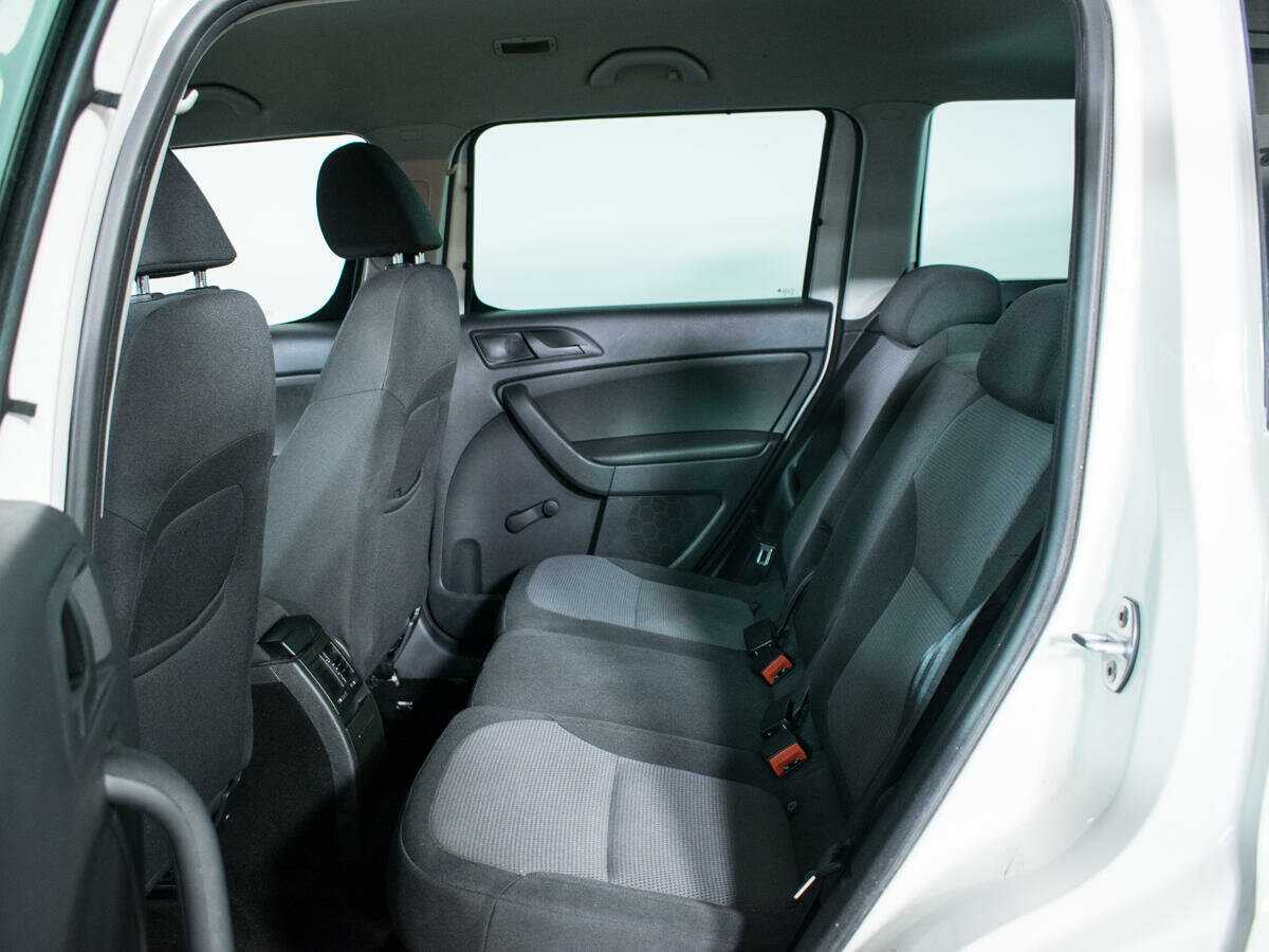 Купить Skoda Yeti с пробегом. Фото: #9