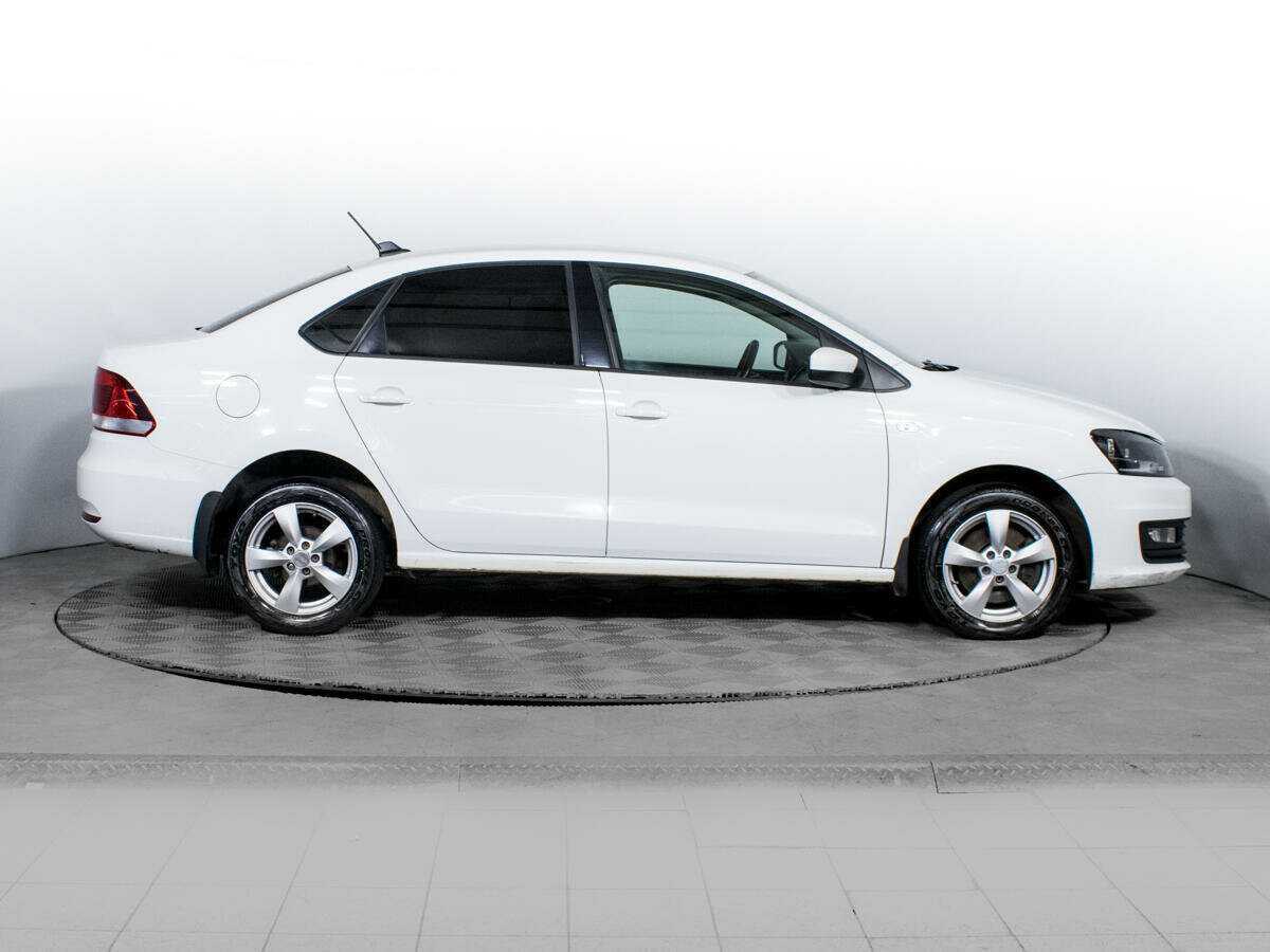 Купить Volkswagen Polo с пробегом. Фото: #3