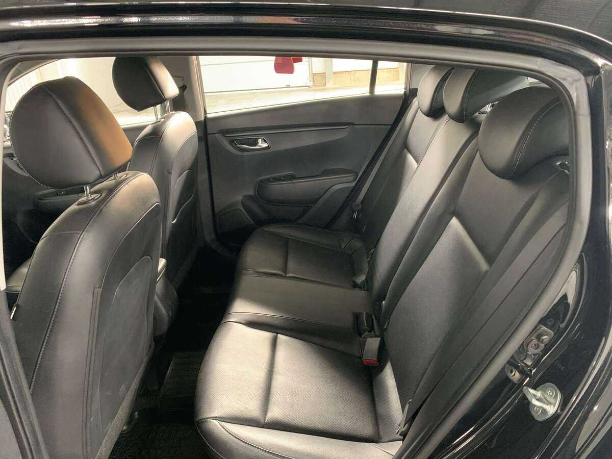 Купить Kia Rio с пробегом. Фото: #10