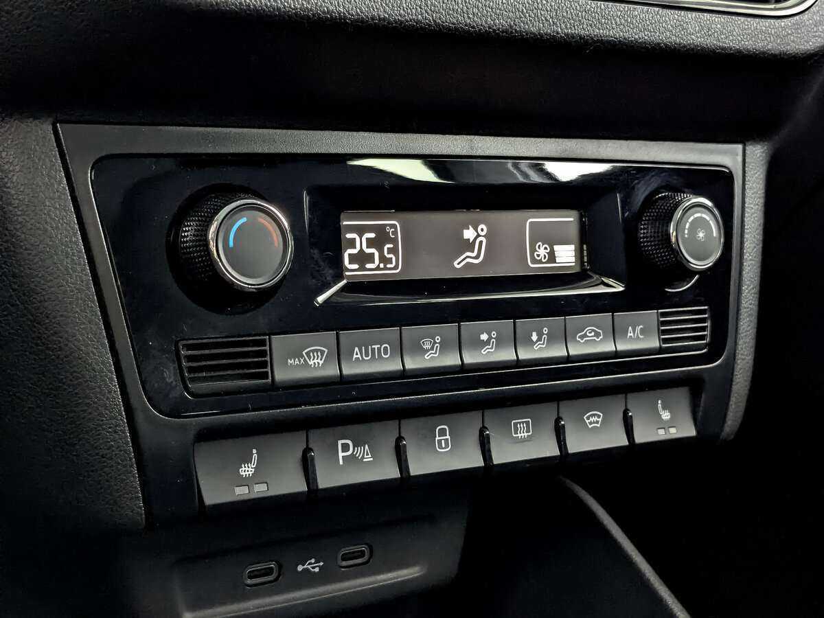 Купить Volkswagen Polo с пробегом. Фото: #14