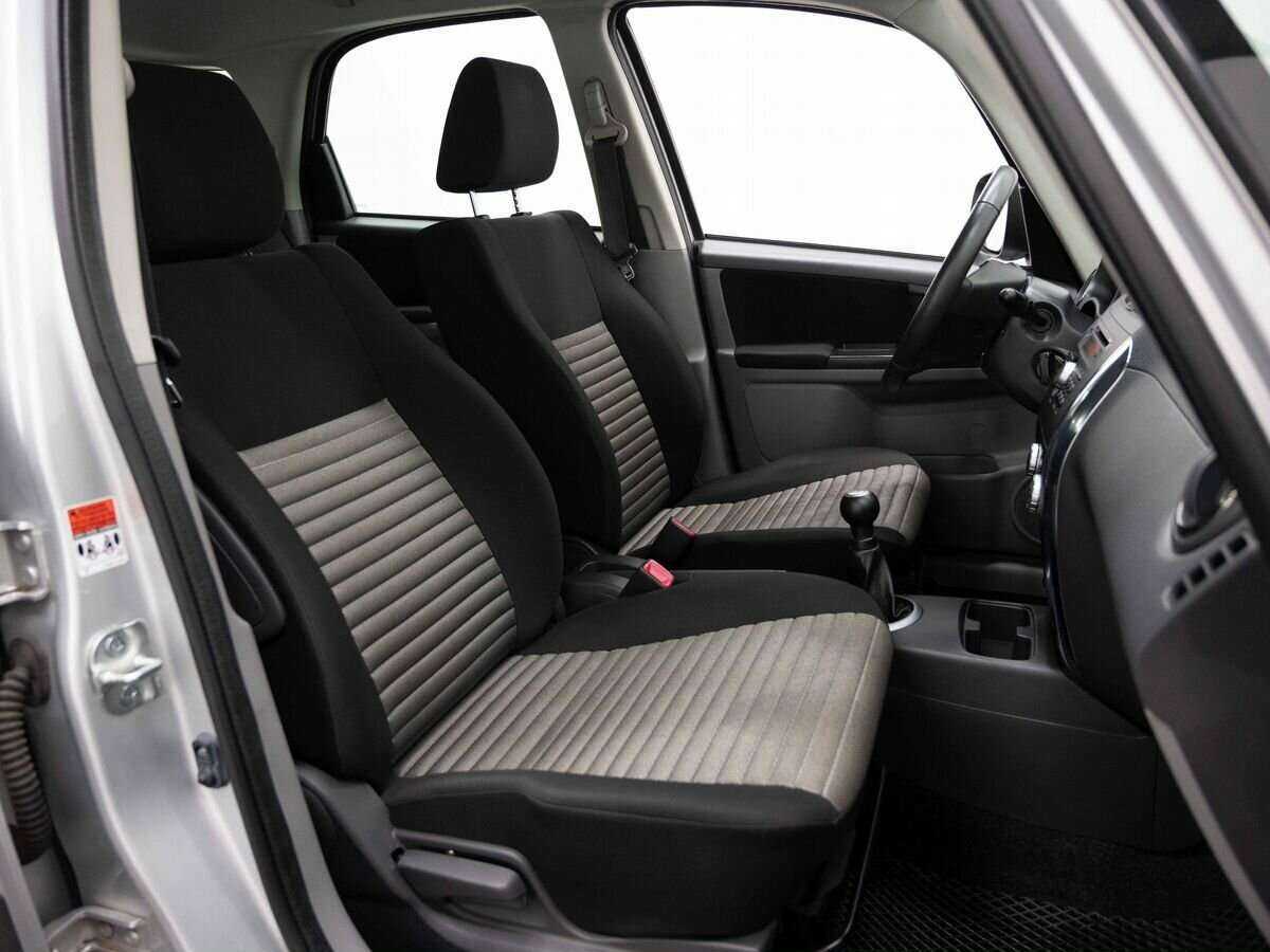 Купить Suzuki SX4 с пробегом. Фото: #10
