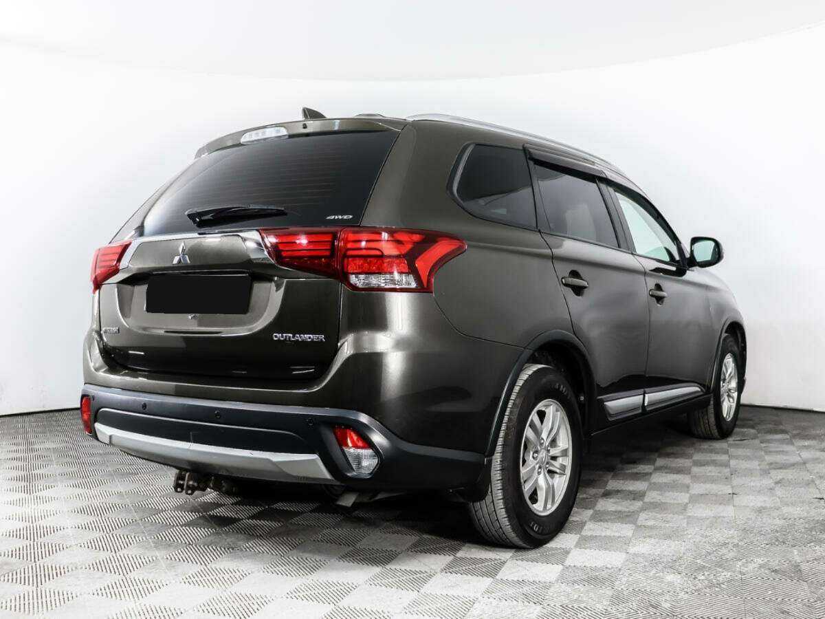 Купить Mitsubishi Outlander с пробегом. Фото: #4