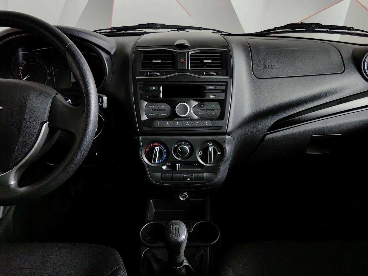 Купить Lada (ВАЗ) Granta с пробегом. Фото: #10