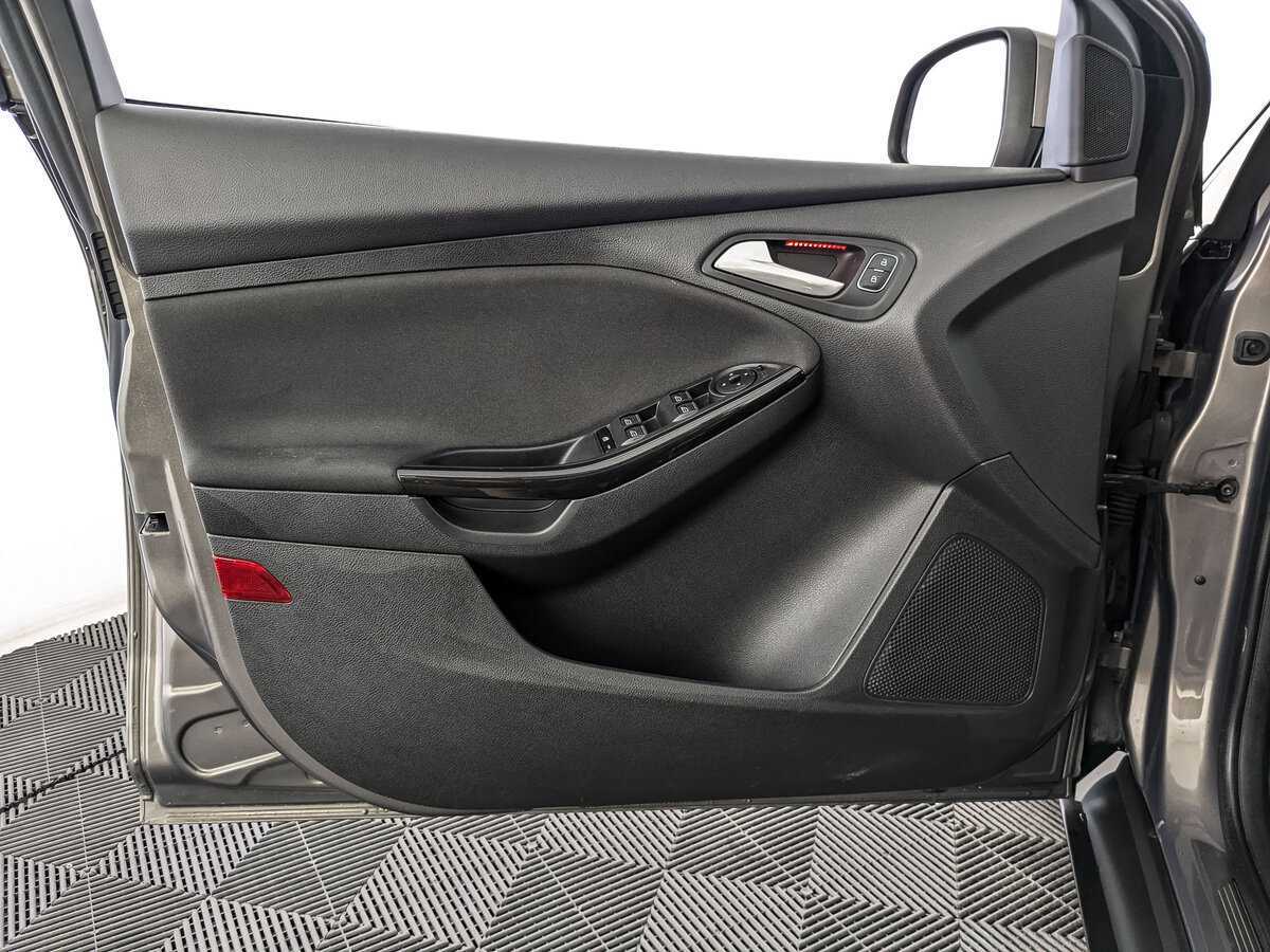 Купить Ford Focus с пробегом. Фото: #14