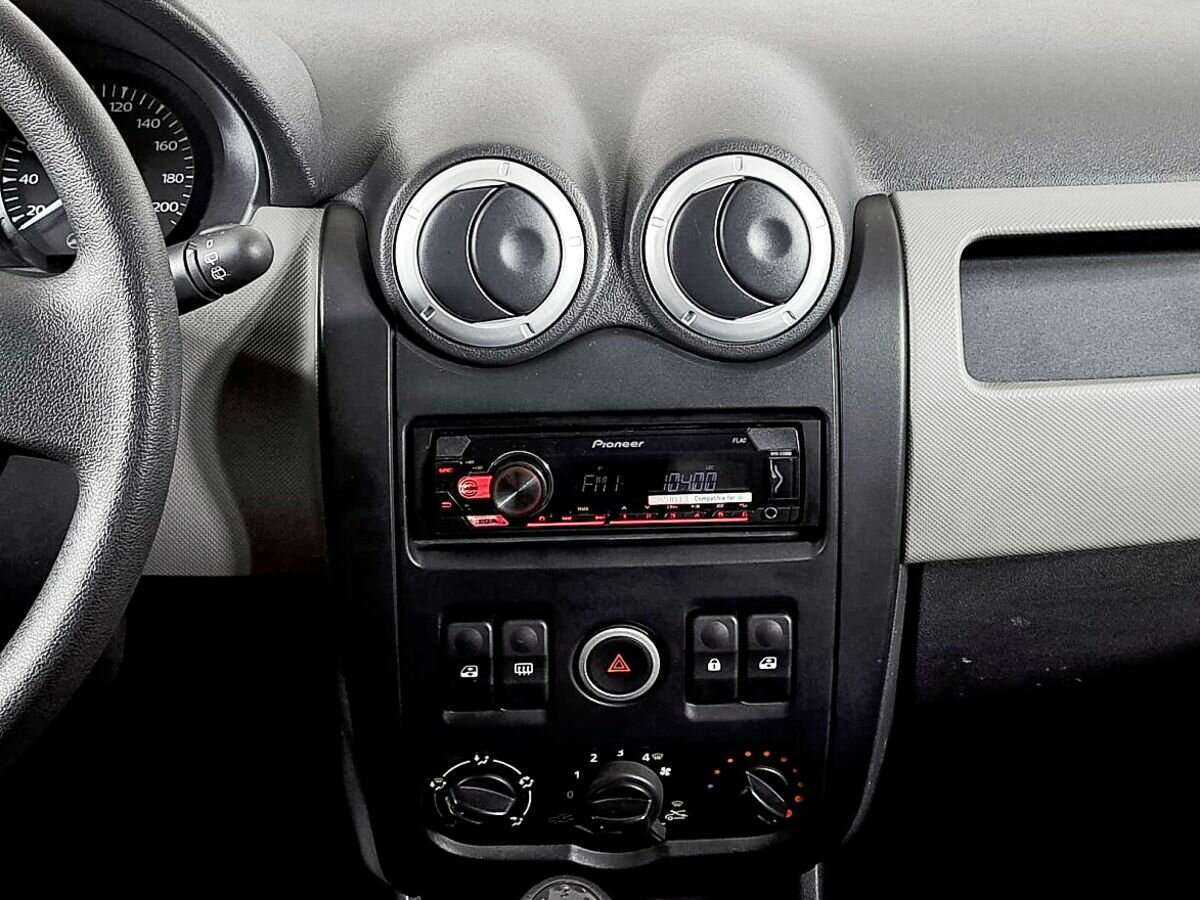 Купить Lada (ВАЗ) Largus с пробегом. Фото: #12