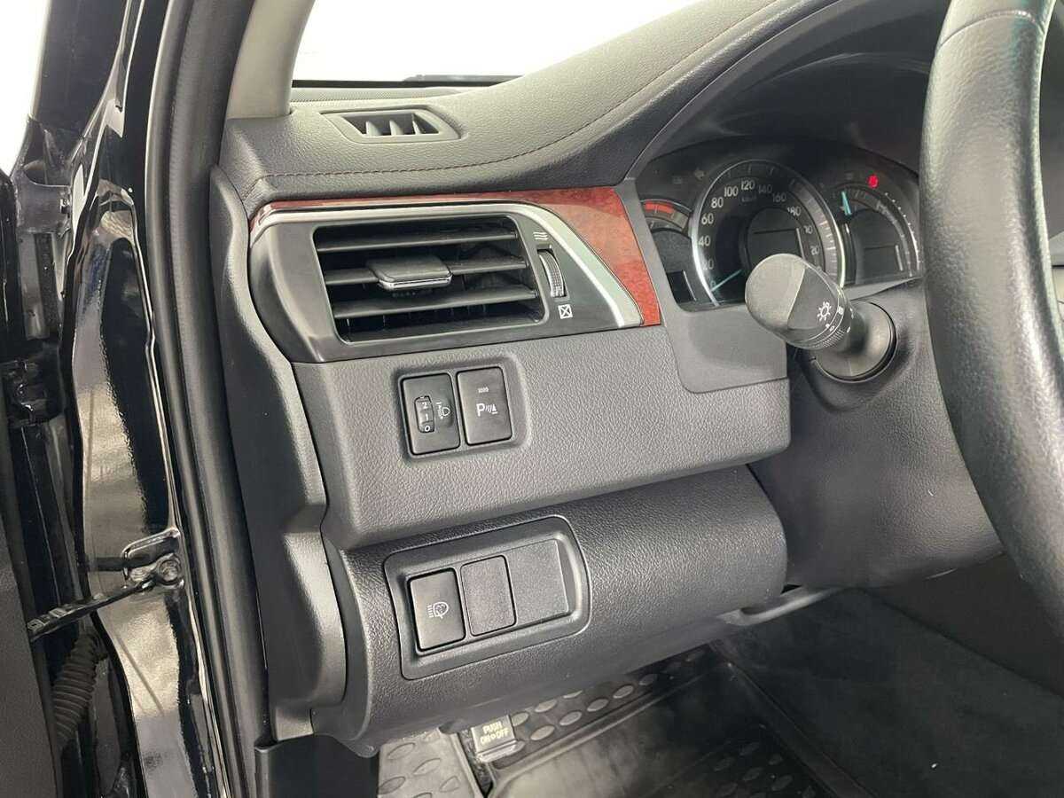 Купить Toyota Camry с пробегом. Фото: #8