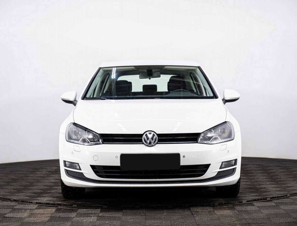 Купить Volkswagen Golf с пробегом. Фото: #1