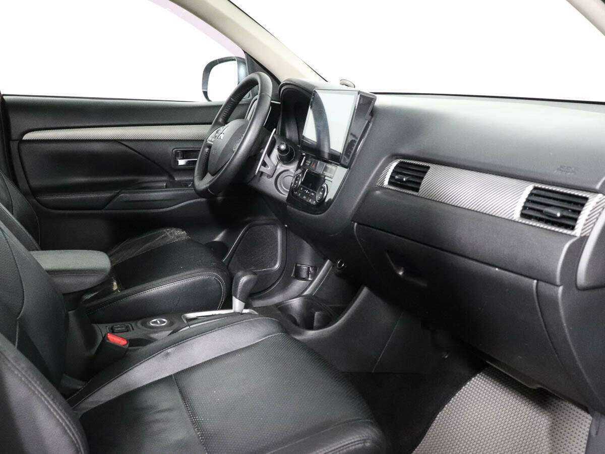 Купить Mitsubishi Outlander с пробегом. Фото: #5