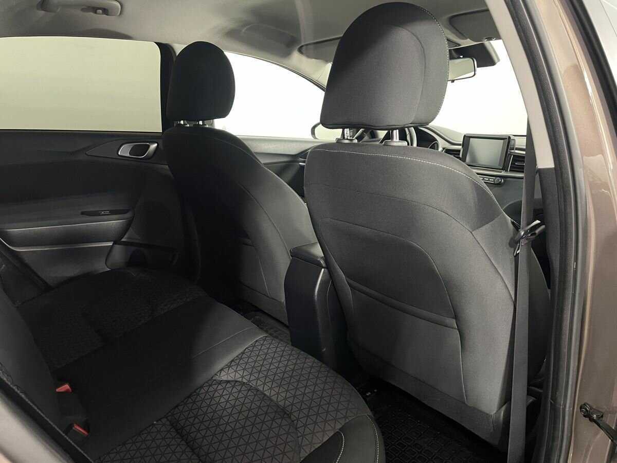 Купить Kia Ceed с пробегом. Фото: #15