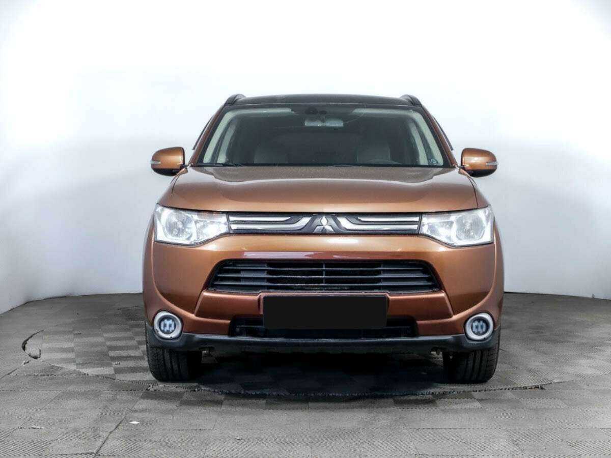 Купить Mitsubishi Outlander с пробегом. Фото: #1