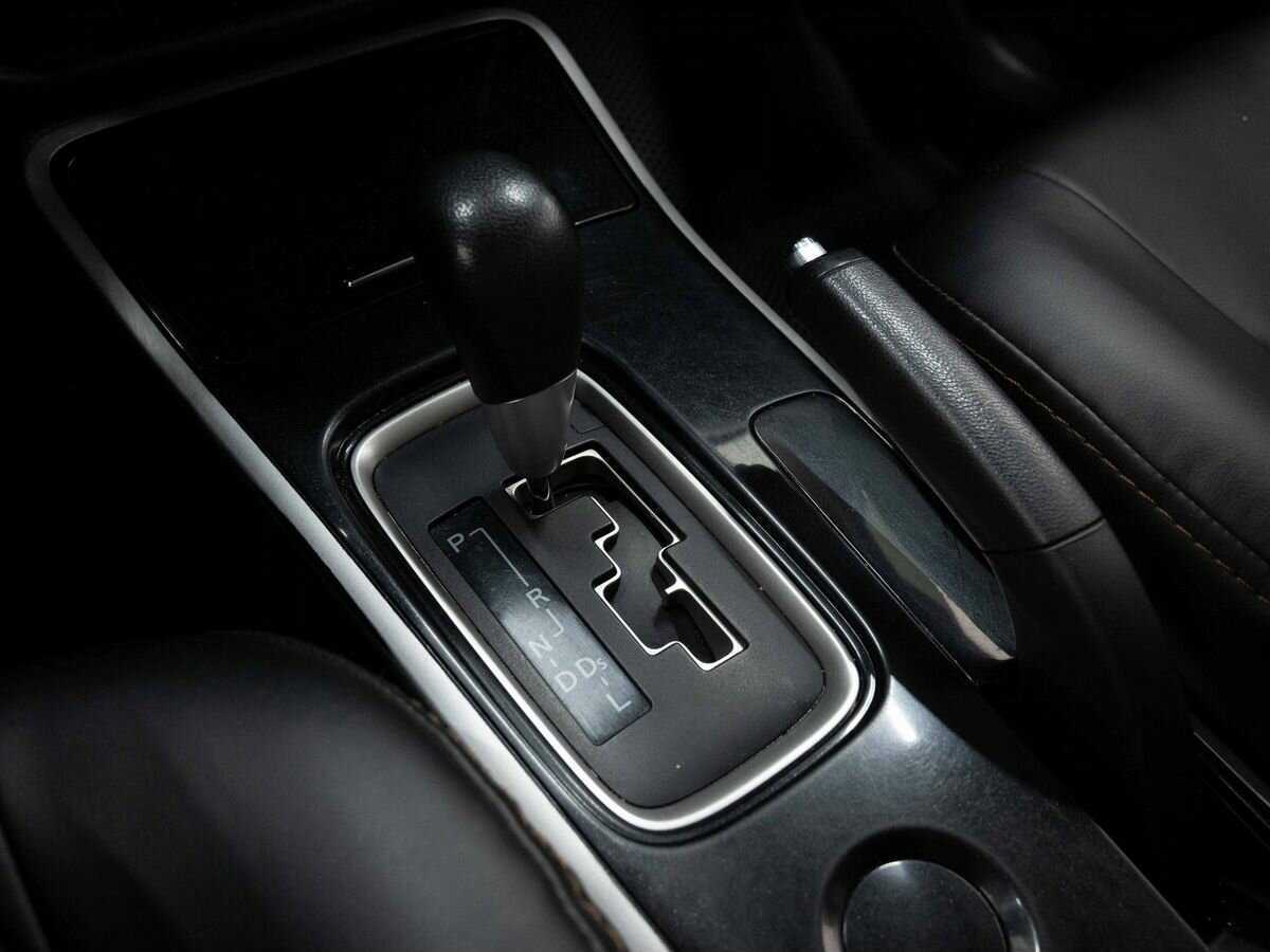 Купить Mitsubishi Outlander с пробегом. Фото: #20