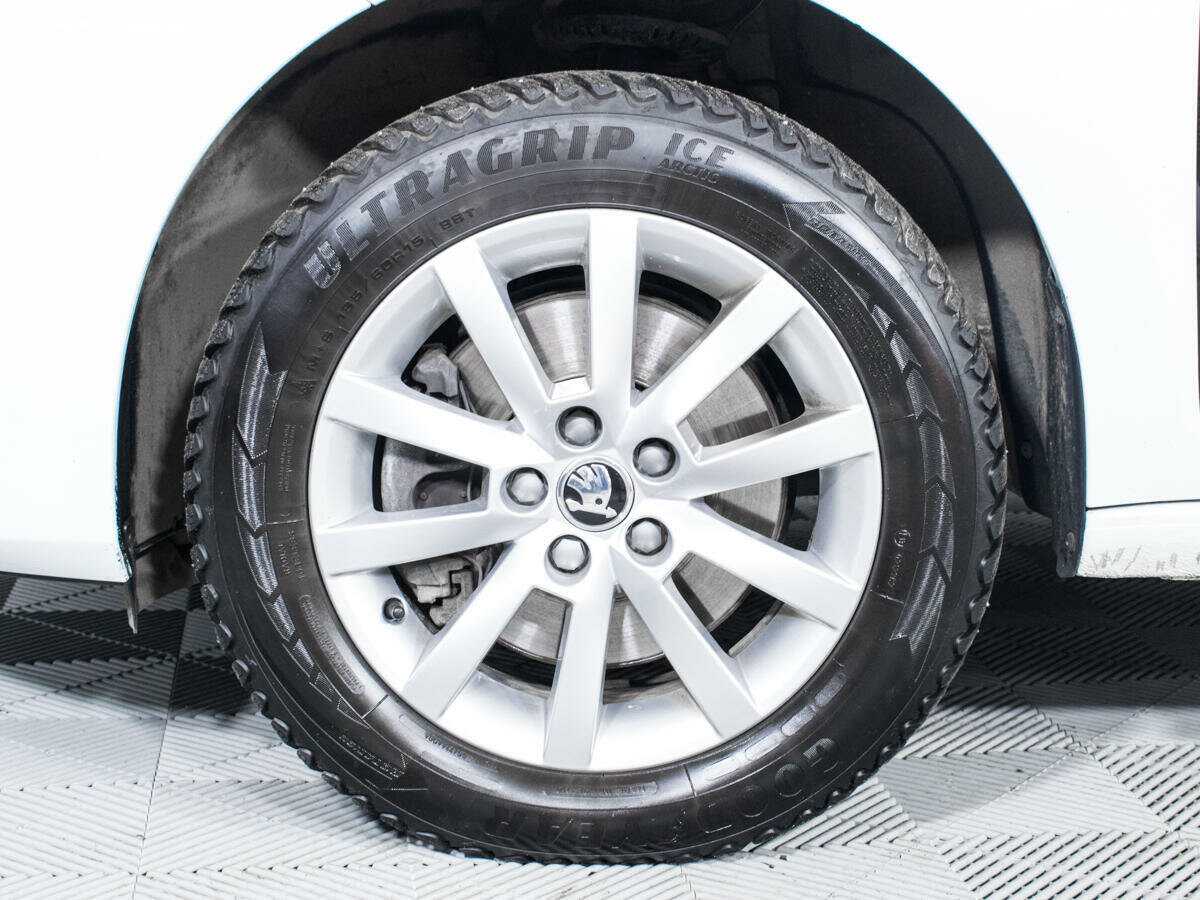 Купить Skoda Rapid с пробегом. Фото: #16