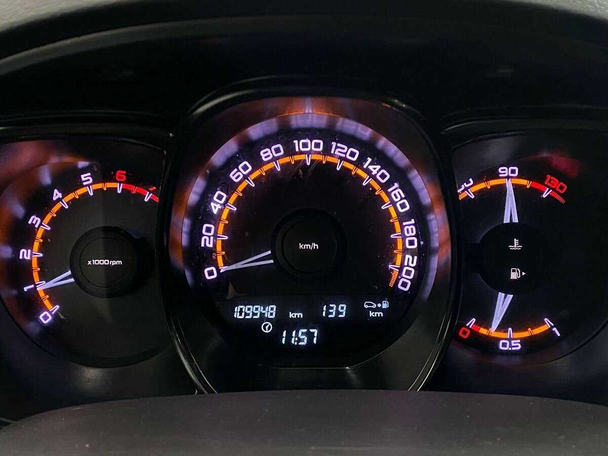 Купить Lada (ВАЗ) Vesta с пробегом. Фото: #12