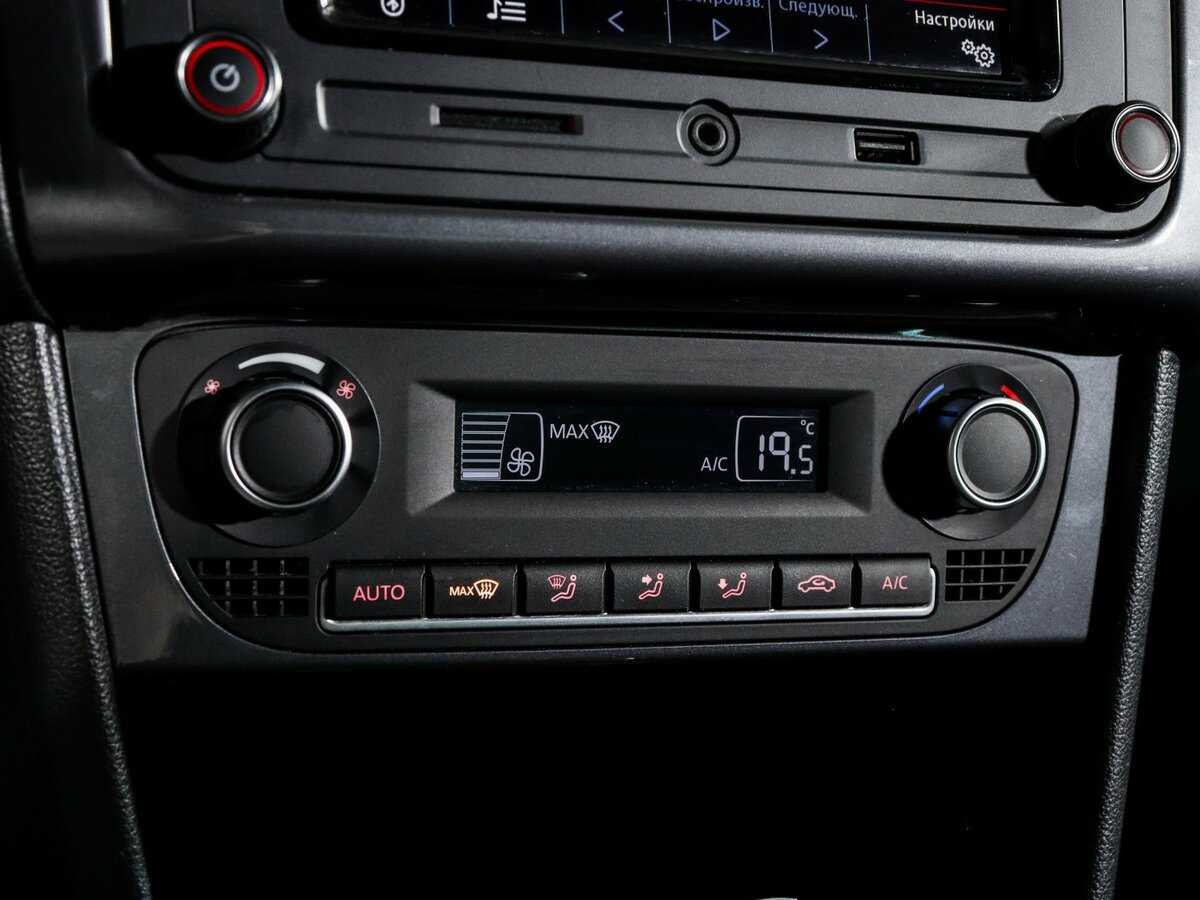 Купить Volkswagen Polo с пробегом. Фото: #16