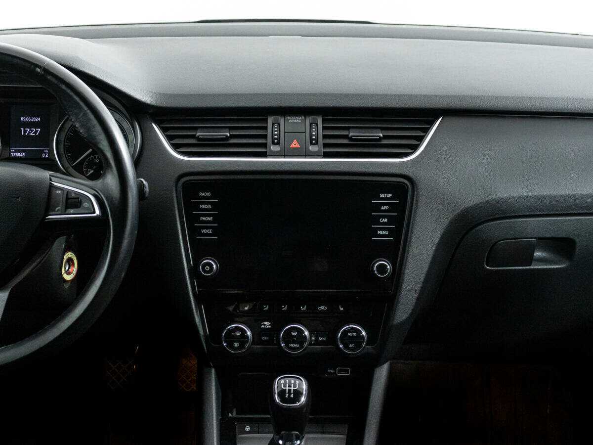 Купить Skoda Octavia с пробегом. Фото: #13