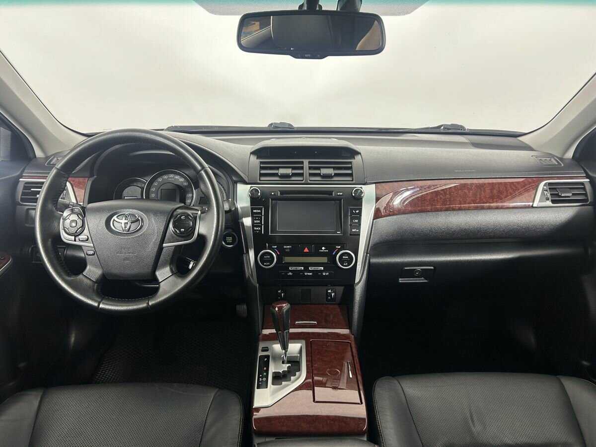 Купить Toyota Camry с пробегом. Фото: #6