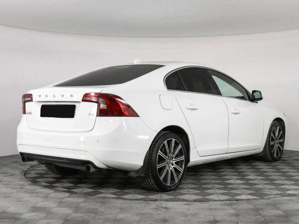 Купить Volvo S60 с пробегом. Фото: #3
