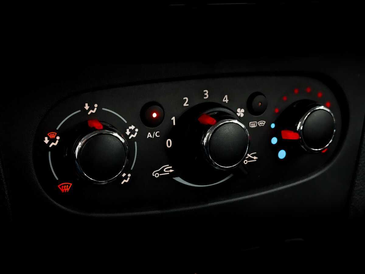 Купить Renault Sandero с пробегом. Фото: #22