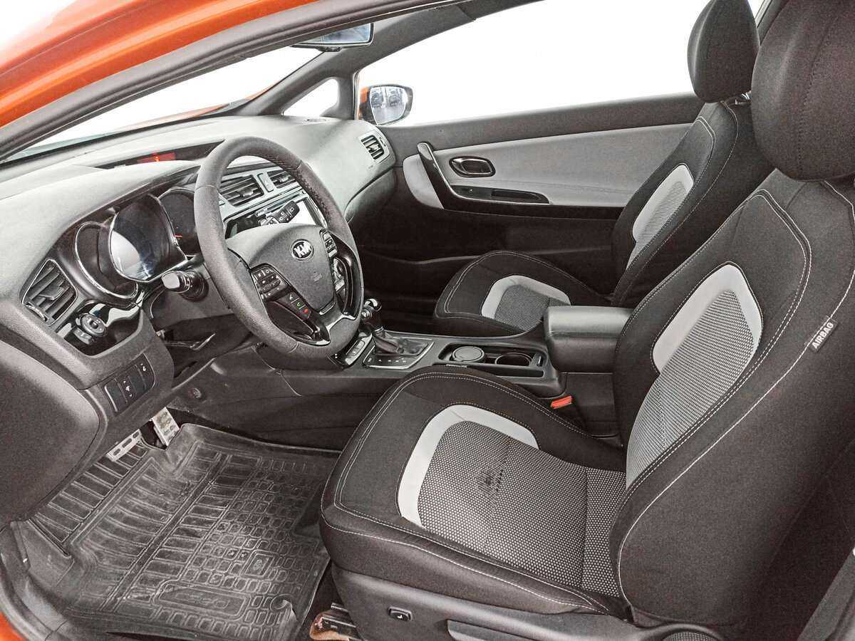 Купить Kia Ceed с пробегом. Фото: #13