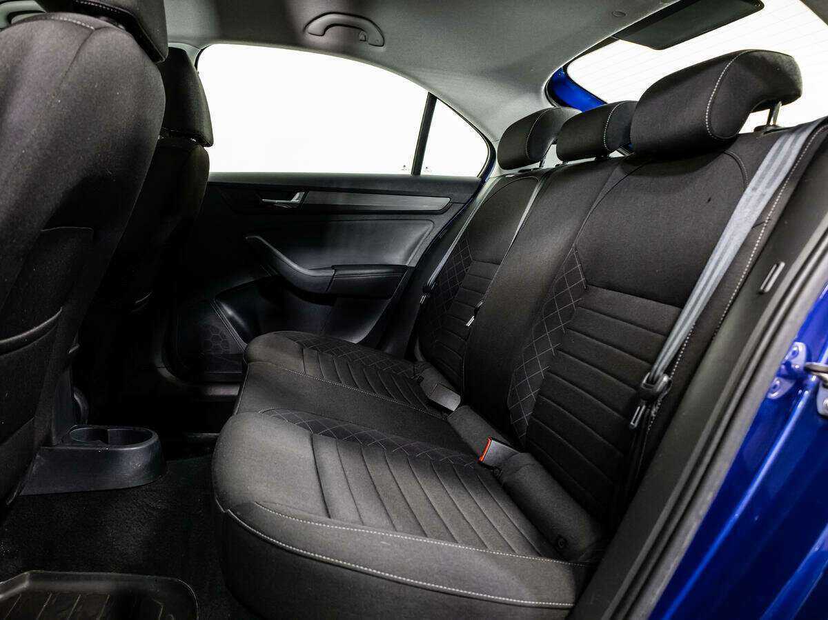 Купить Skoda Rapid с пробегом. Фото: #9