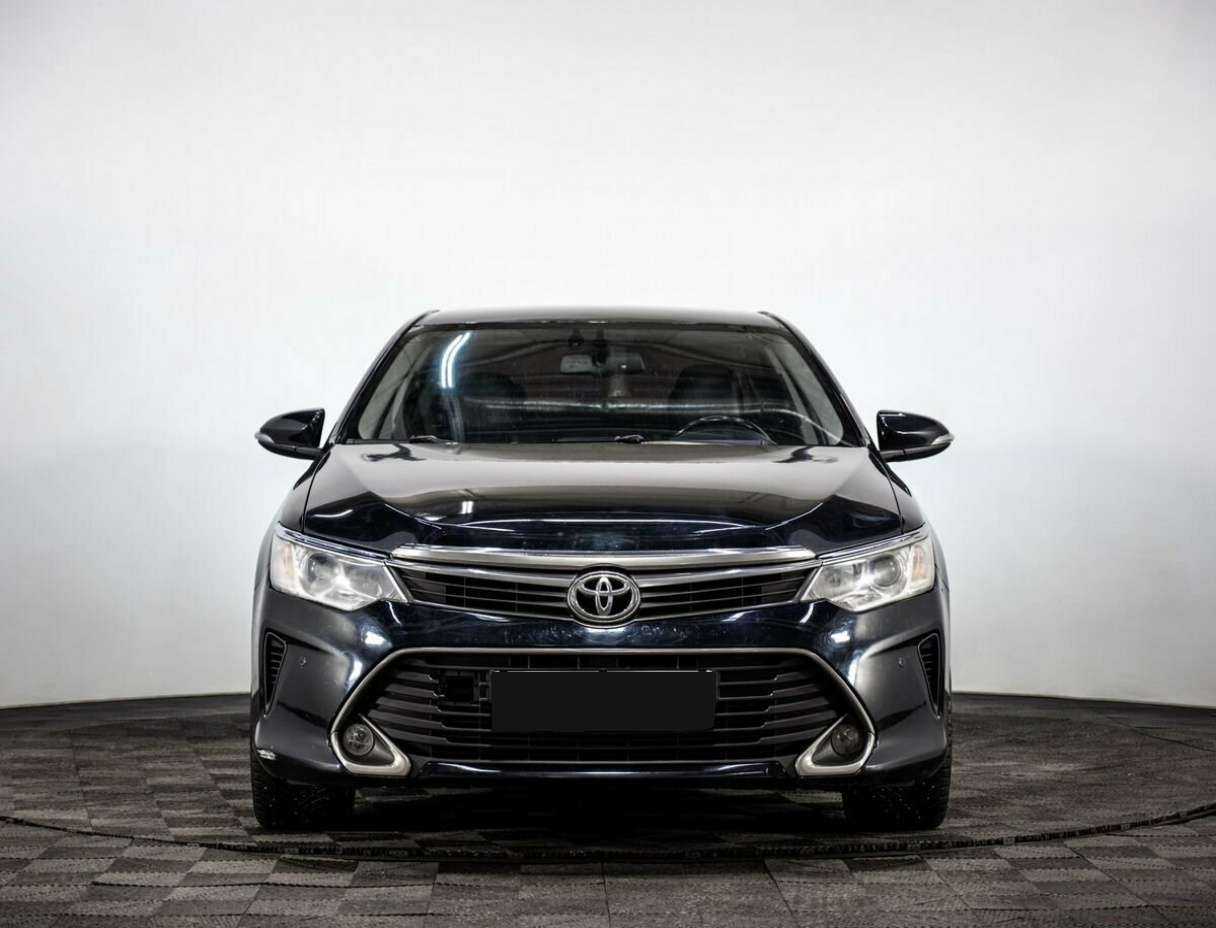 Купить Toyota Camry с пробегом. Фото: #1