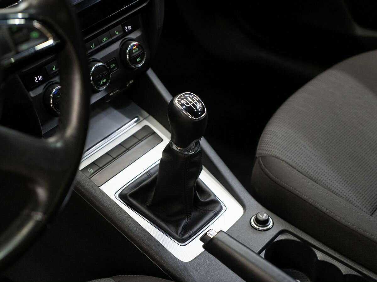 Купить Skoda Octavia с пробегом. Фото: #9