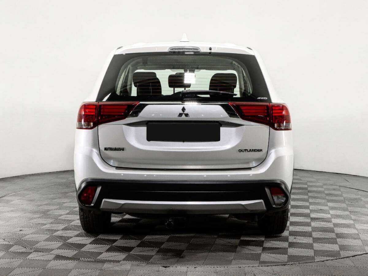 Купить Mitsubishi Outlander с пробегом. Фото: #4
