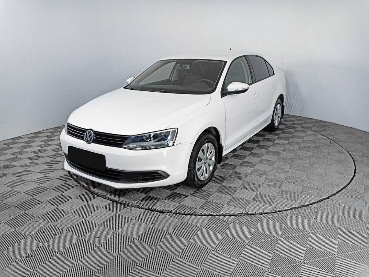 Купить Volkswagen Jetta с пробегом. Посмотреть фото