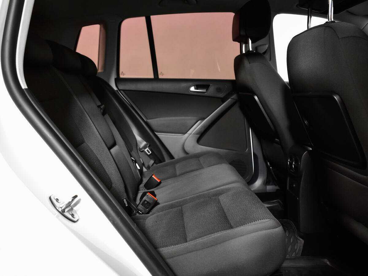 Купить Volkswagen Tiguan с пробегом. Фото: #9