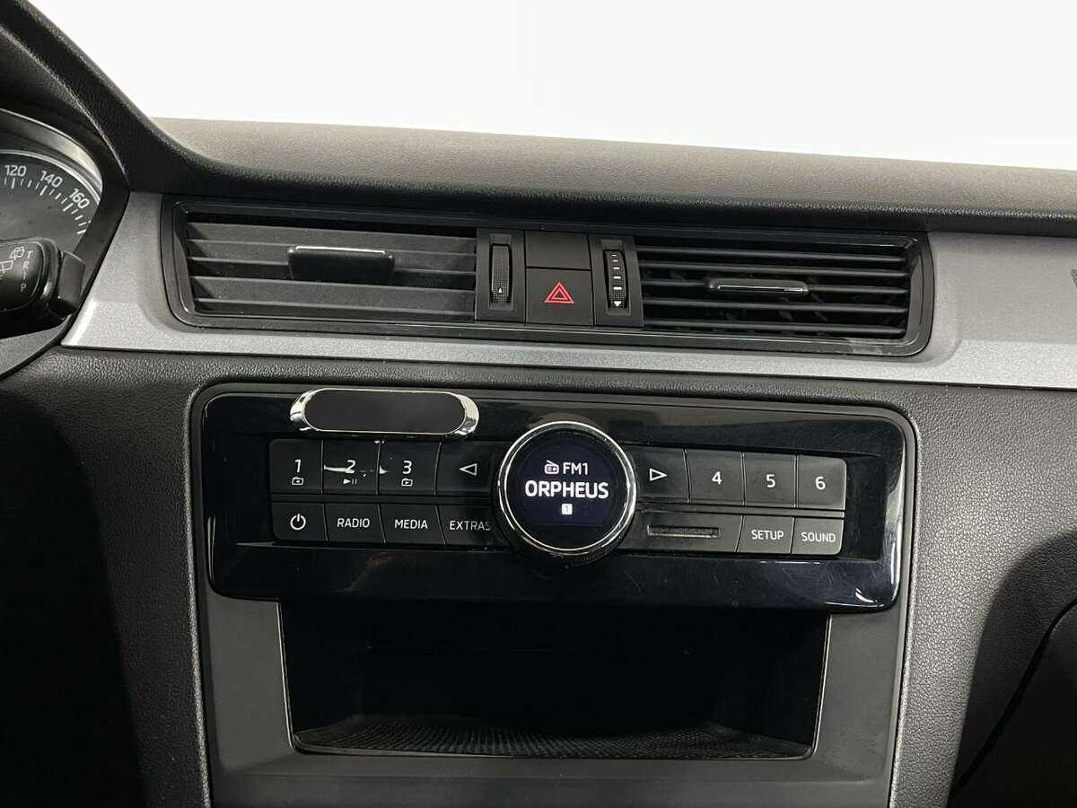 Купить Skoda Rapid с пробегом. Фото: #10