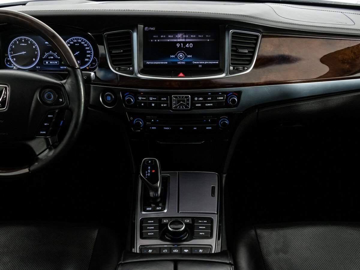 Купить Hyundai Equus с пробегом. Фото: #12