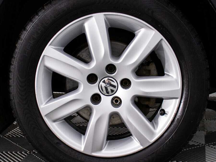 Купить Volkswagen Polo с пробегом. Фото: #17