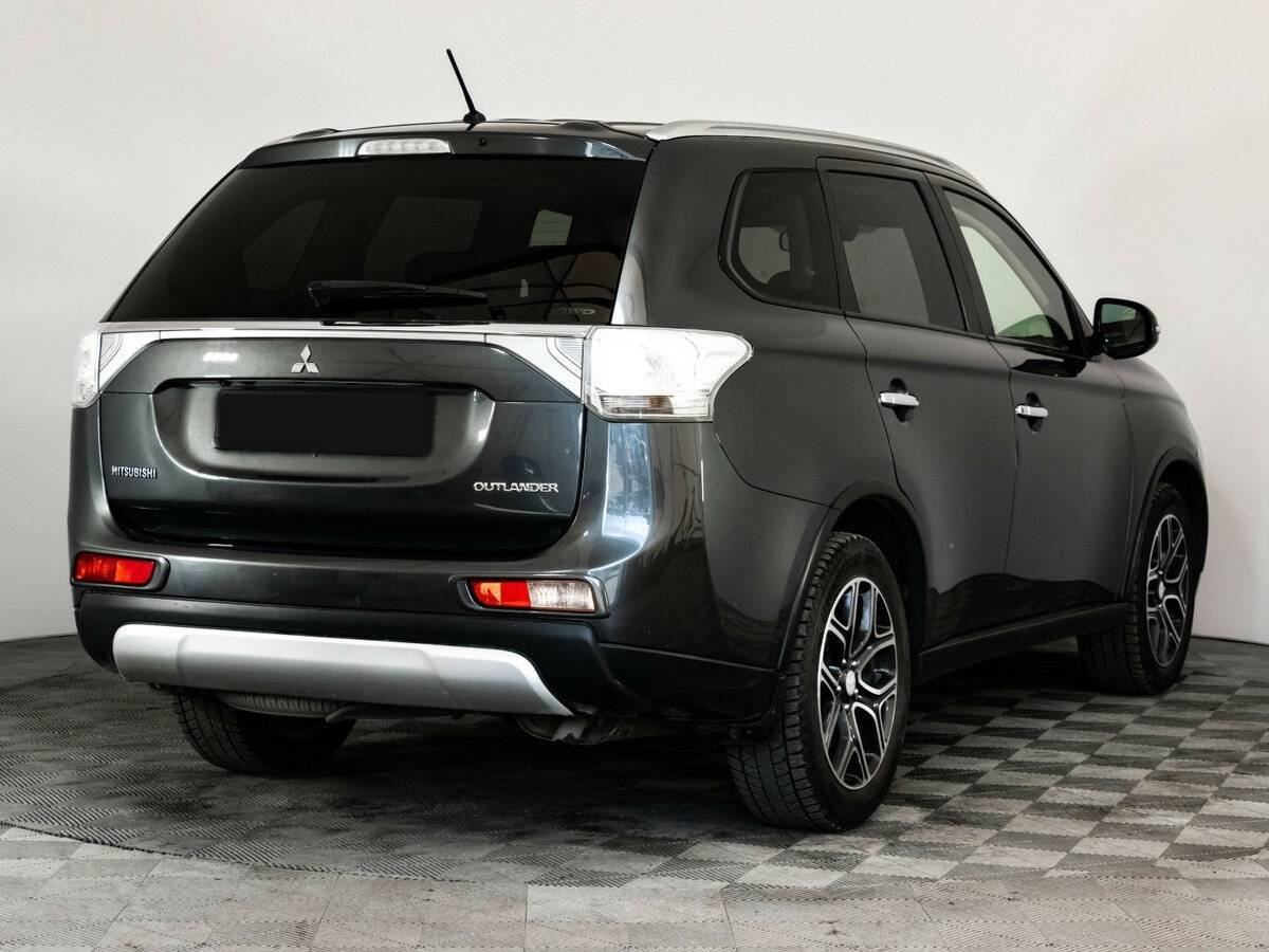 Купить Mitsubishi Outlander с пробегом. Фото: #3