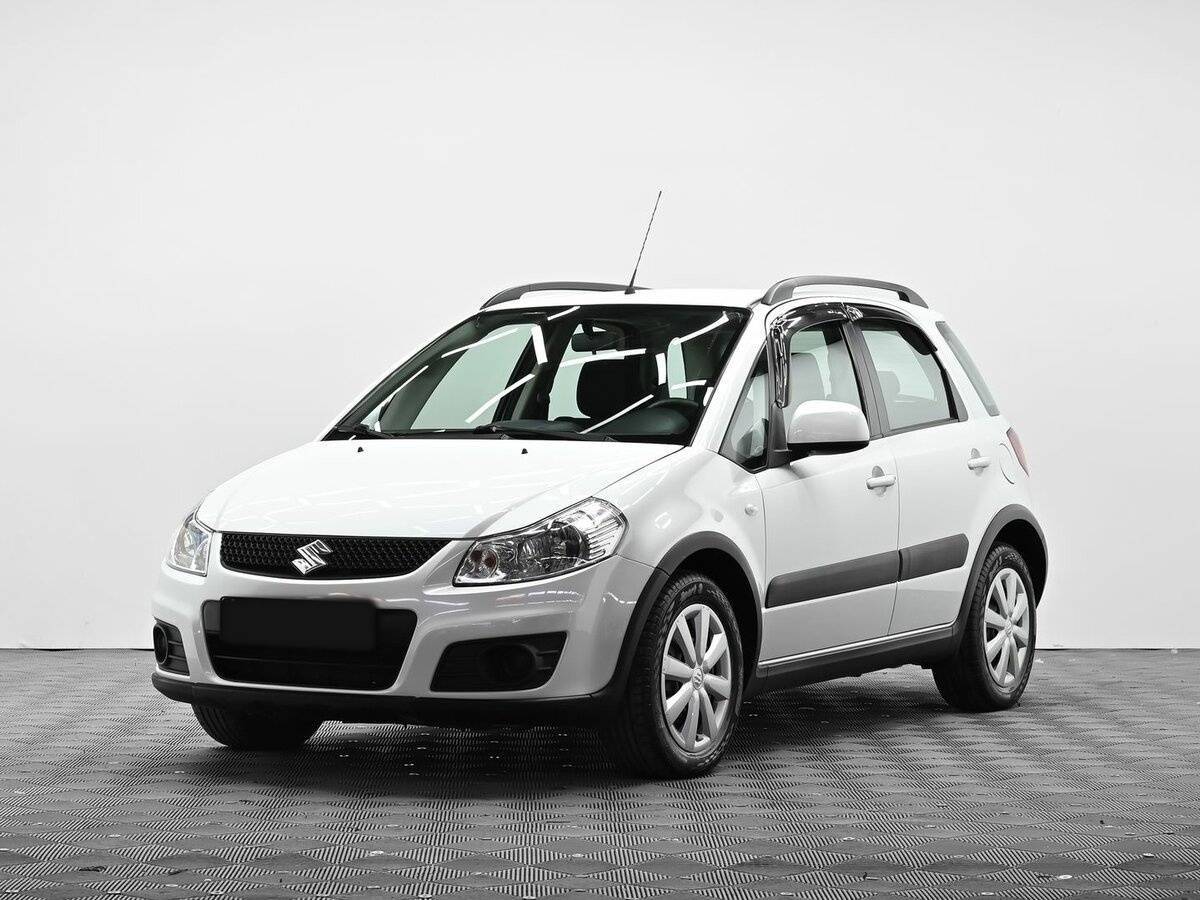 Купить Suzuki SX4 с пробегом. Посмотреть фото