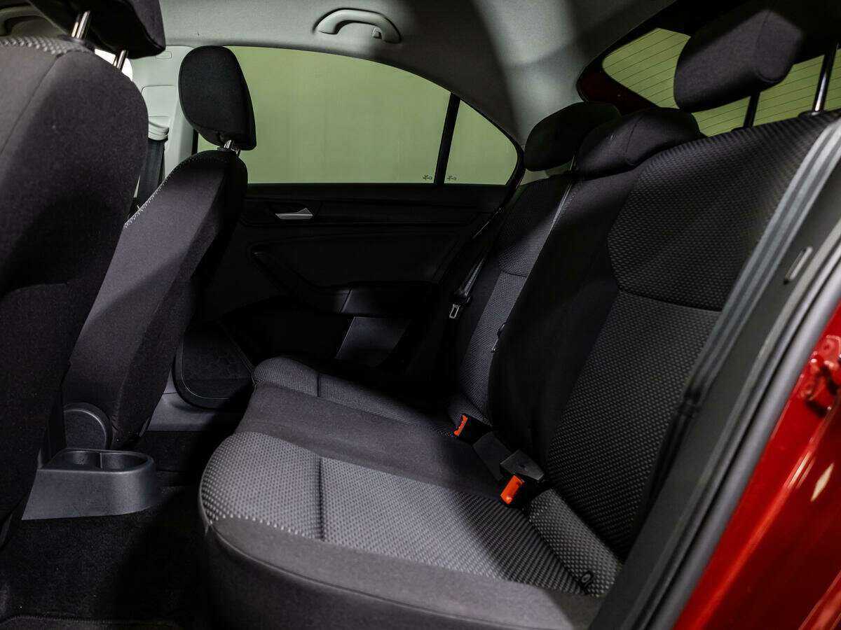 Купить Volkswagen Polo с пробегом. Фото: #9