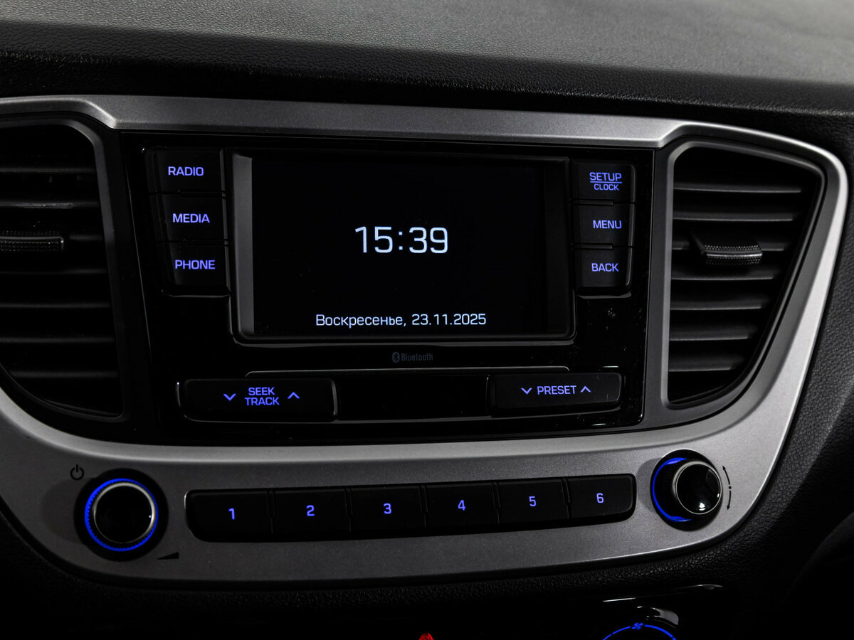 Купить Hyundai Solaris с пробегом. Фото: #11