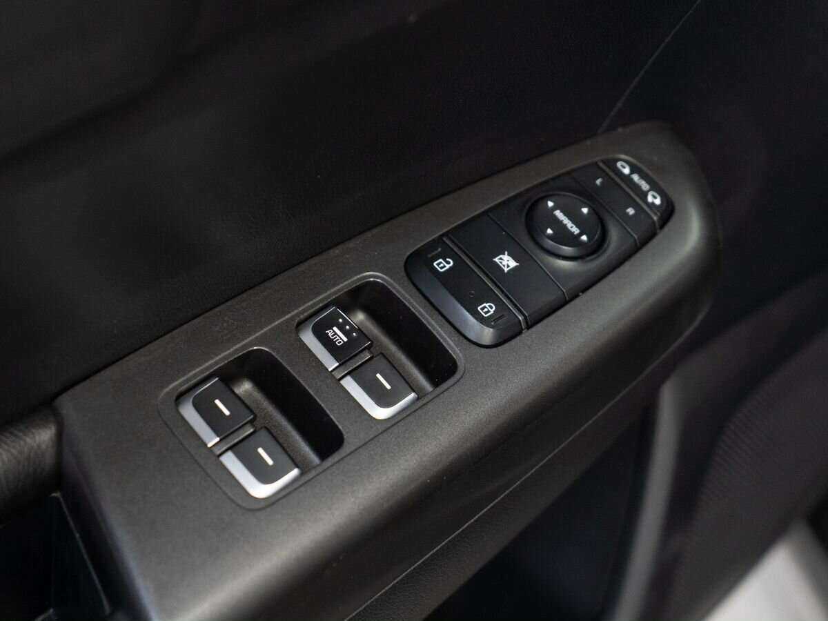 Купить Kia Sportage с пробегом. Фото: #11