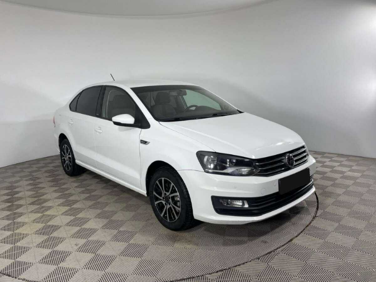 Купить Volkswagen Polo с пробегом. Фото: #2