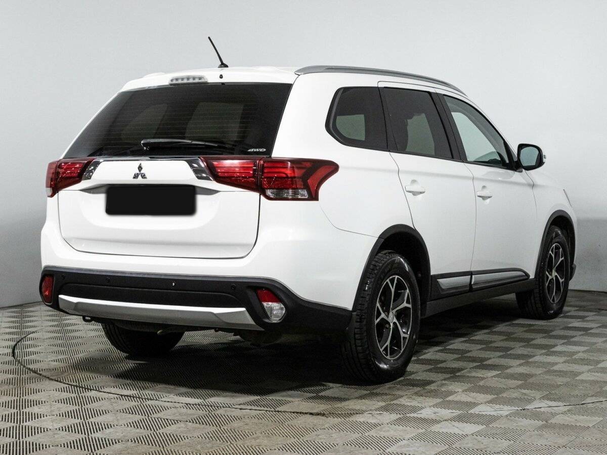 Купить Mitsubishi Outlander с пробегом. Фото: #4
