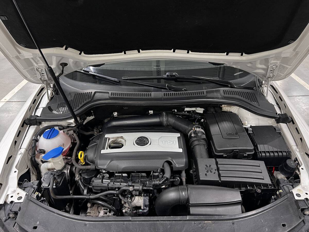 Купить Skoda Superb с пробегом. Фото: #8