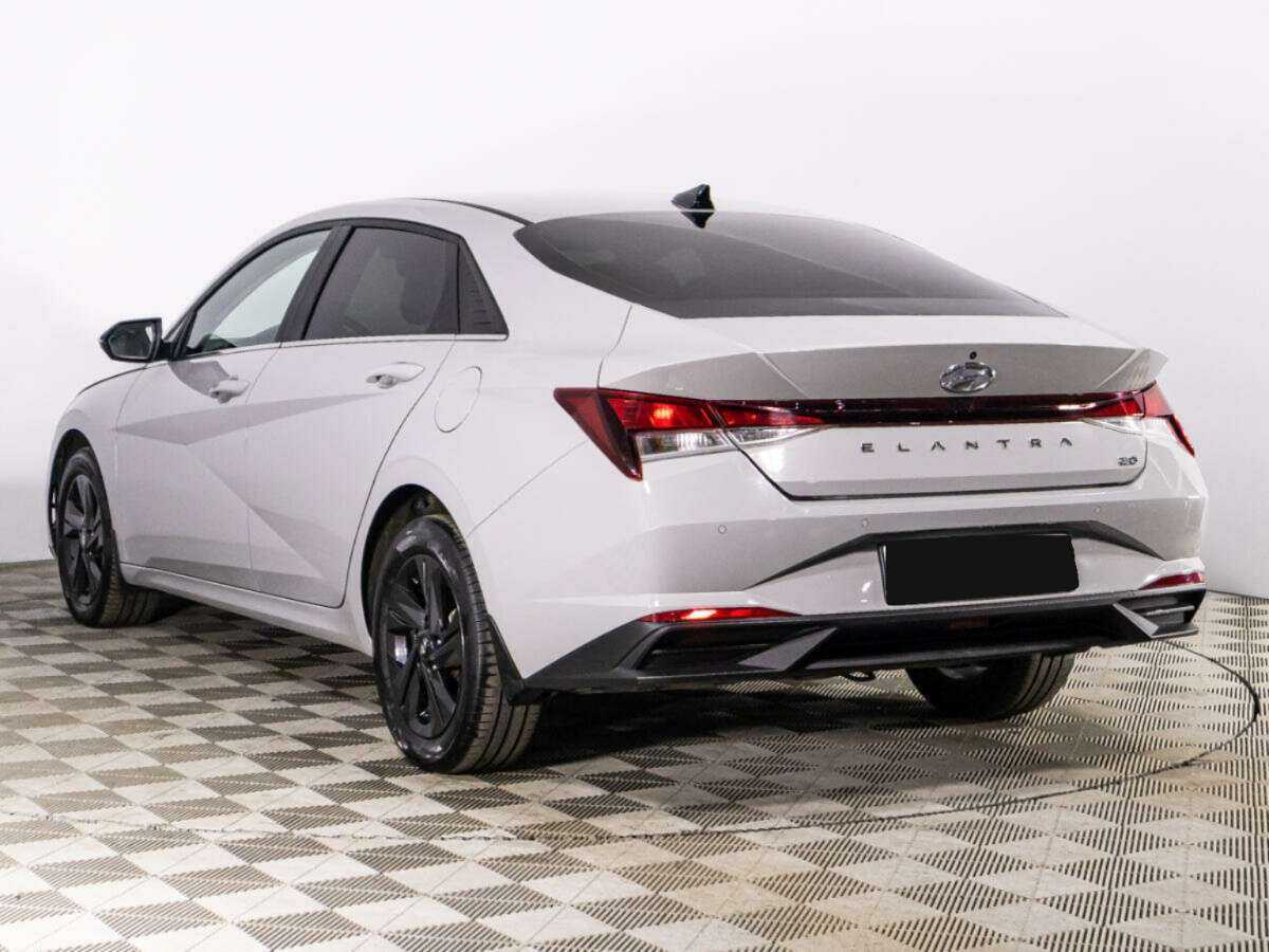Купить Hyundai Elantra с пробегом. Фото: #6