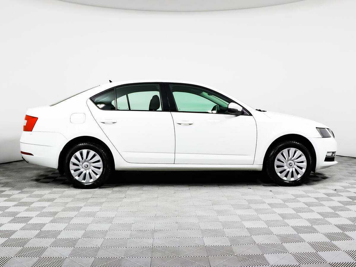 Купить Skoda Octavia с пробегом. Фото: #3
