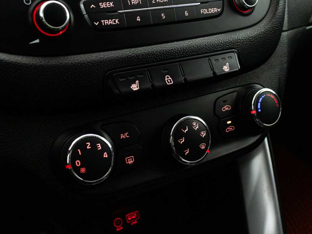 Купить Kia Ceed с пробегом. Фото: #14