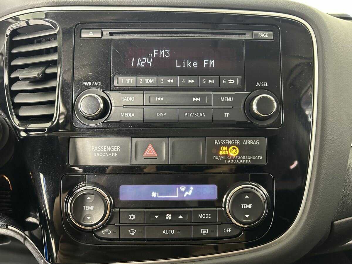 Купить Mitsubishi Outlander с пробегом. Фото: #10