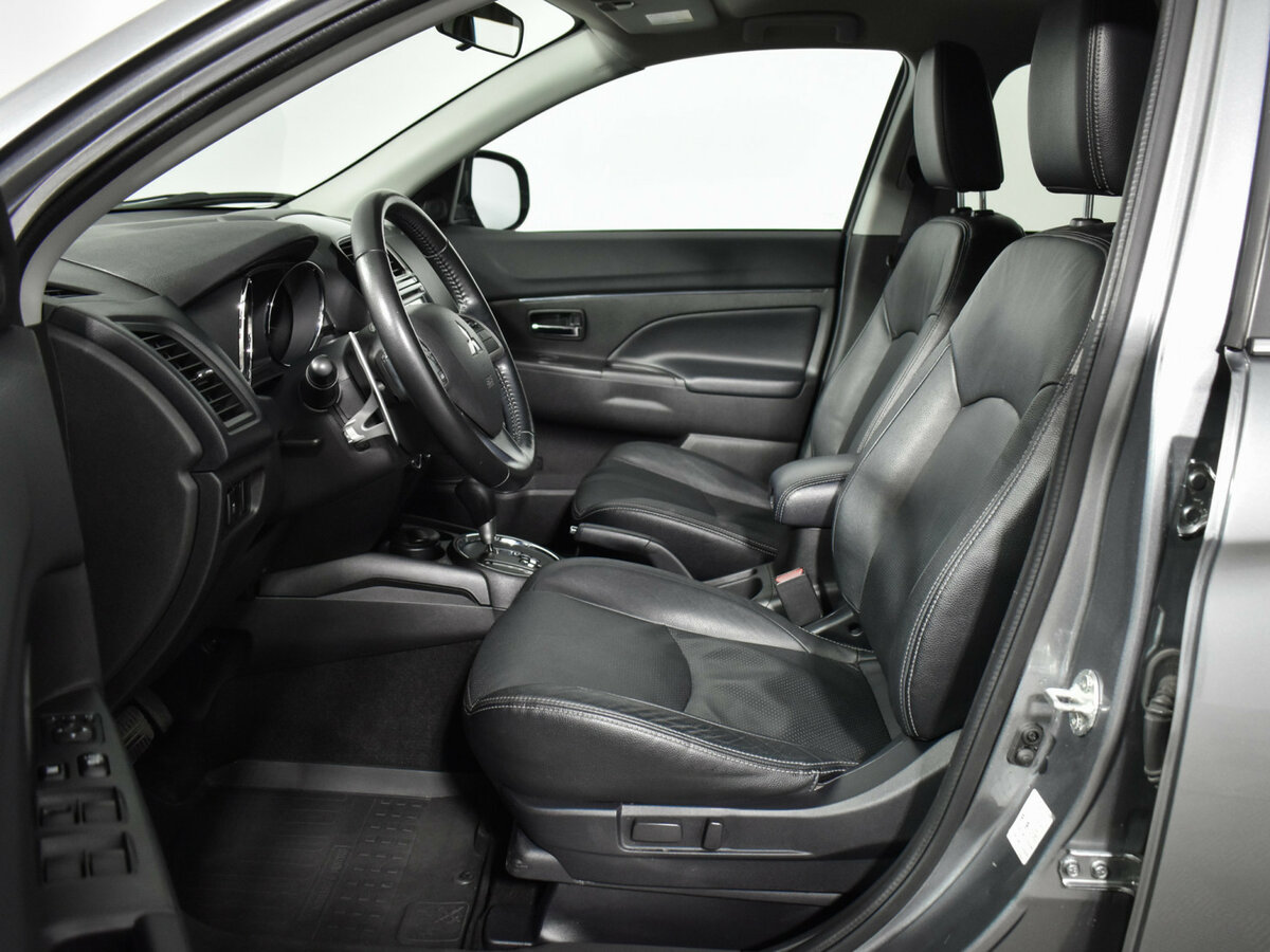 Купить Mitsubishi ASX с пробегом. Фото: #9